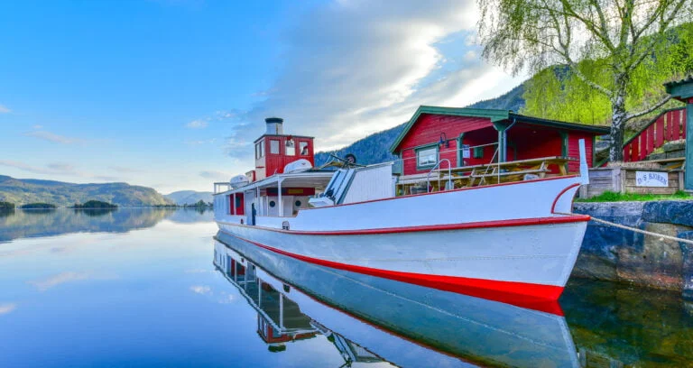 Bjoren, Byglandsfjord. Foto.