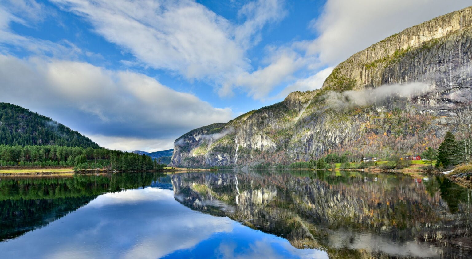 Straumsfjødd, Valle. Foto.