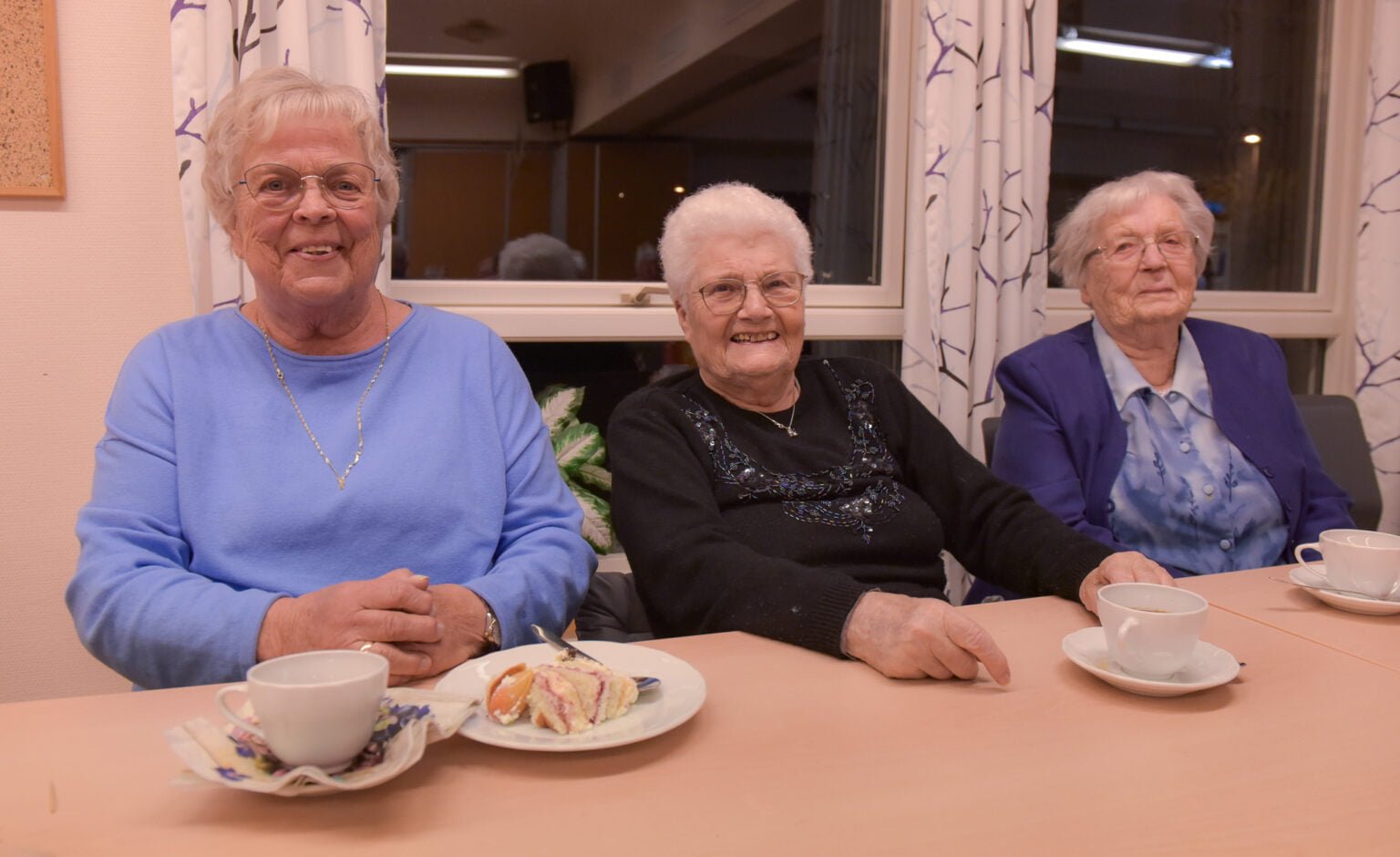 Ruth Simonsen, Astrid Møen og Molla Skogsøy Moi. Foto.