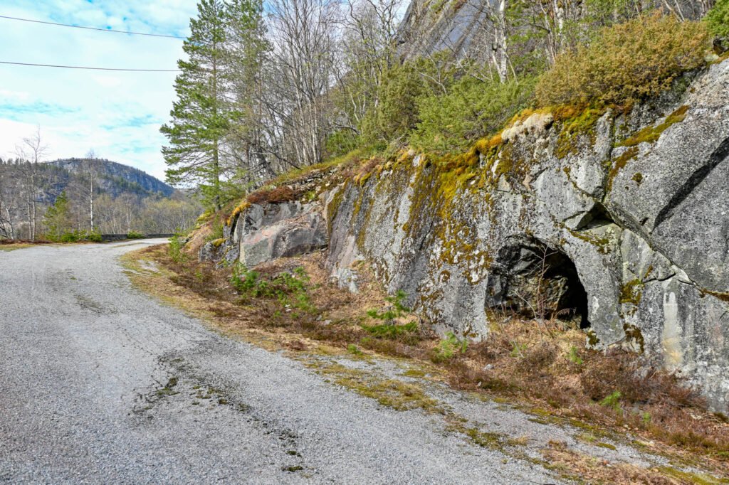 Tunnelen ved Svåa (anlegg nr. 24 i rapporten) var ein del av sperreanlegget. Foto: Geir Daasvatn