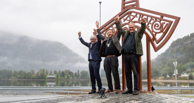 Velkommen til avdukinga av Langeidsverdet!
